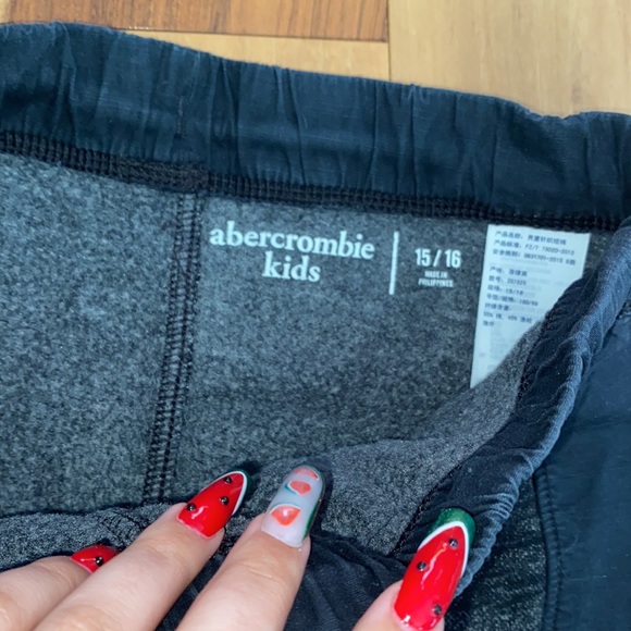 NWOT-ABERCROMBIE KIDS FLEECE LINED SHORTS EMBROIDERED MOOSE W POCKETS BOYS 15/16 - Picture 4 of 5